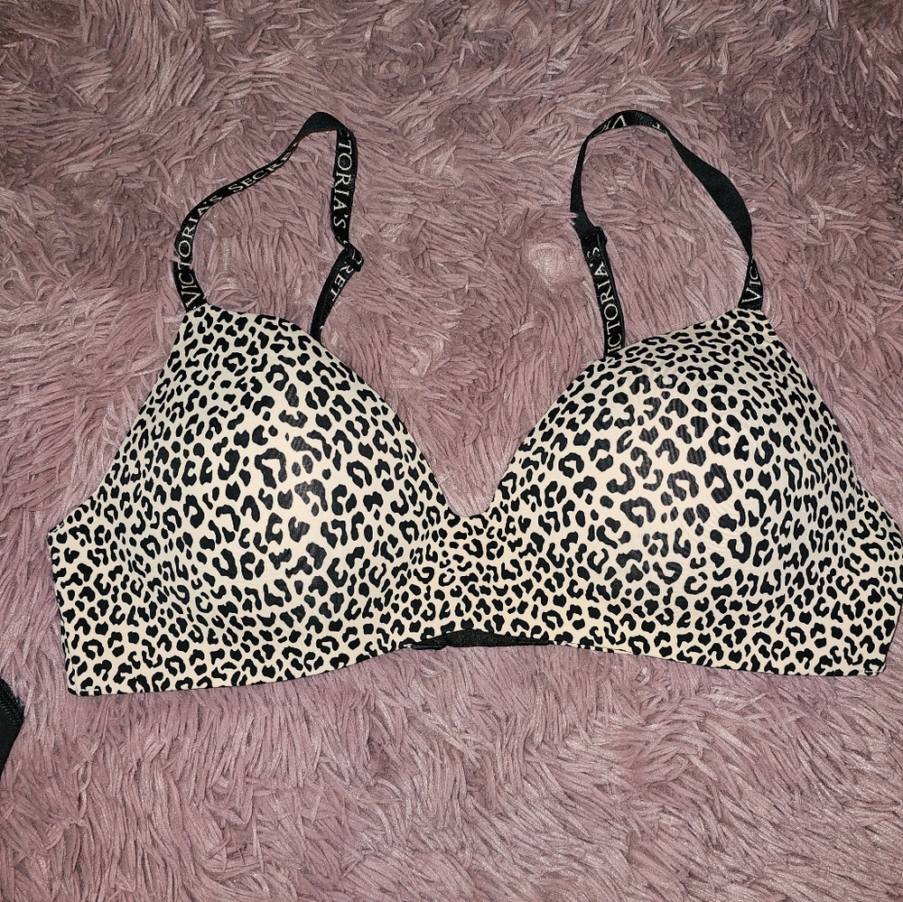 Victoria secret wireless bra